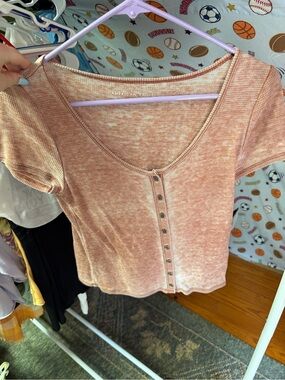 American Eagle Outfitters Peach-Pink Button-Front Short Sleeve Ribbed Top